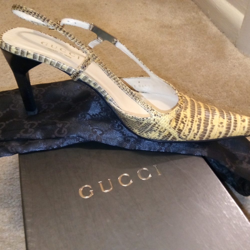 Authentic Gucci scarpa slingback